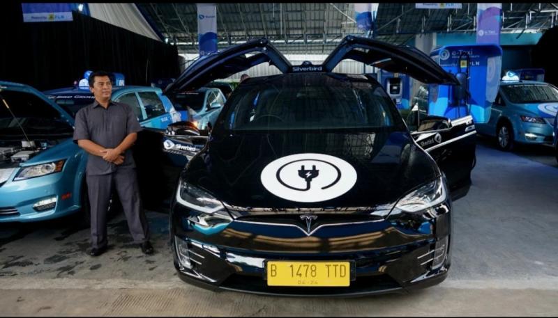 Wow, Armada Taksi Tingkatkan Penjualan Mobil Listrik di Indonesia!