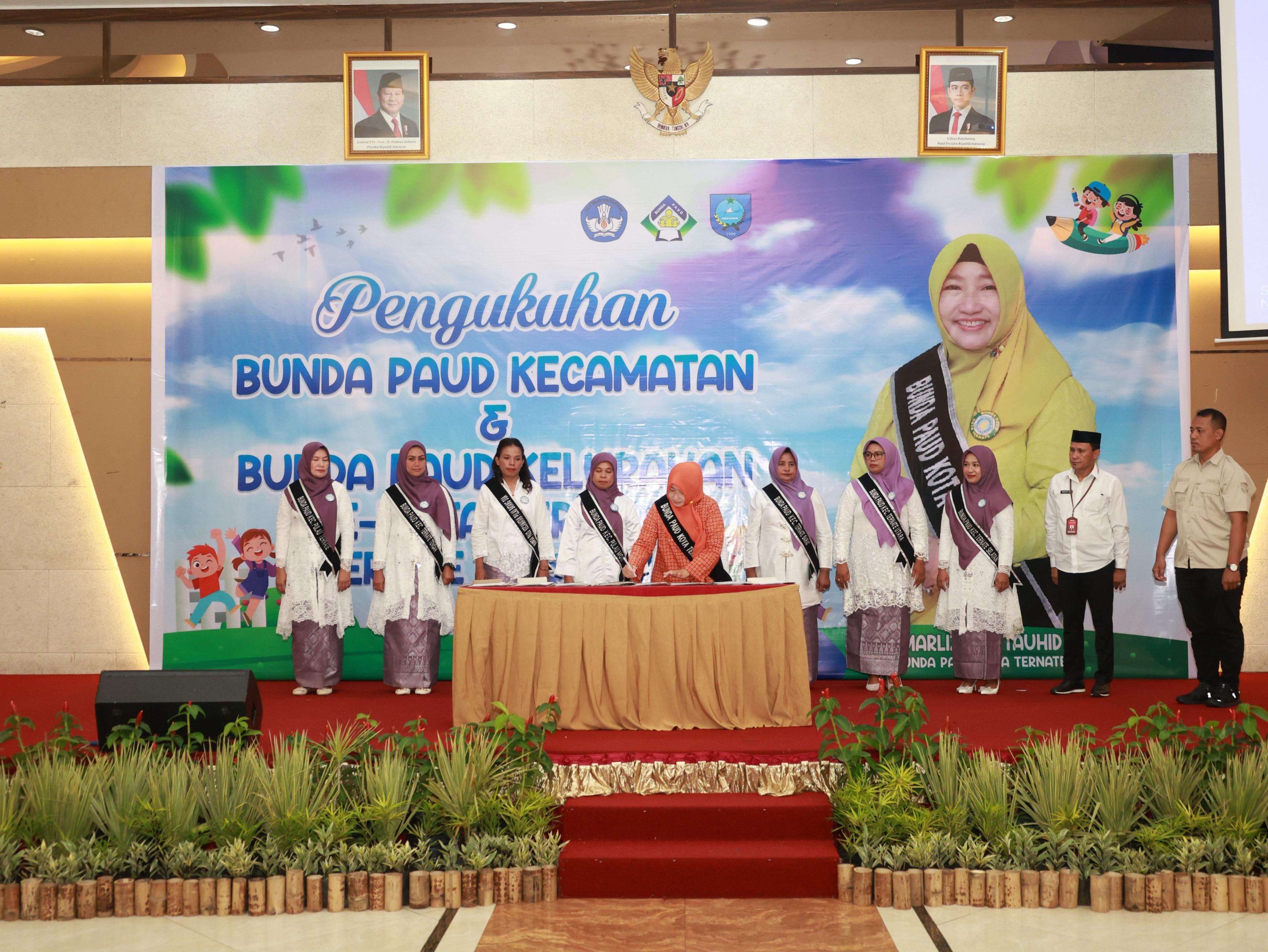 Bunda PAUD Ternate Dikukuhkan, Wali Kota Tekankan Peran Strategis di Lapangan