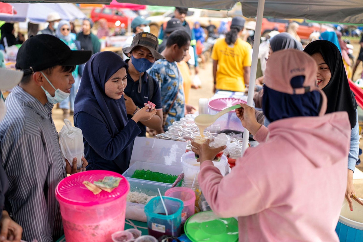 Sapa Ramadan Harita Nickel Dongkrak Pendapatan Pedagang Lokal Kawasi hingga Puluhan Juta Rupiah