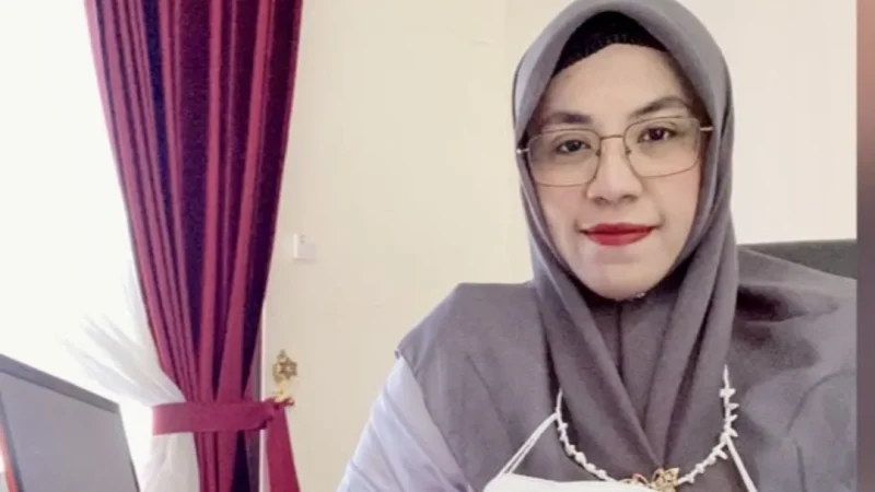 Gubernur Sherly Tjoanda Tunjuk dr. Rosita Alkatiri sebagai Plt Direktur RSUD Chasan Boesoirie