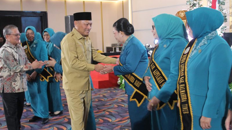 Perkuat Ekosistem Literasi Kepulauan, Wagub Kukuhkan Bunda Literasi Maluku Utara